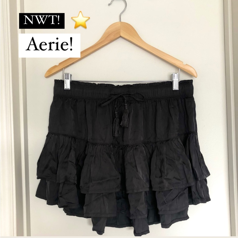 NWT🖤 Aerie Tiered Satin Mini Skirt